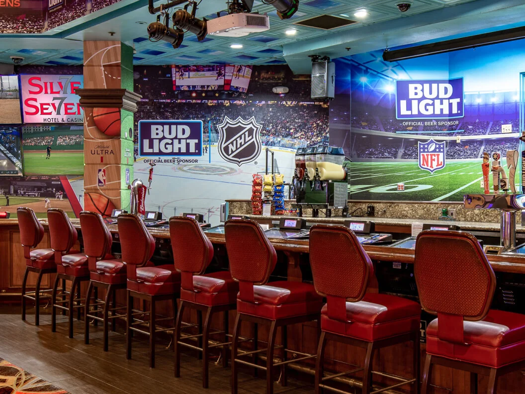 Bud Light Bar - Dining