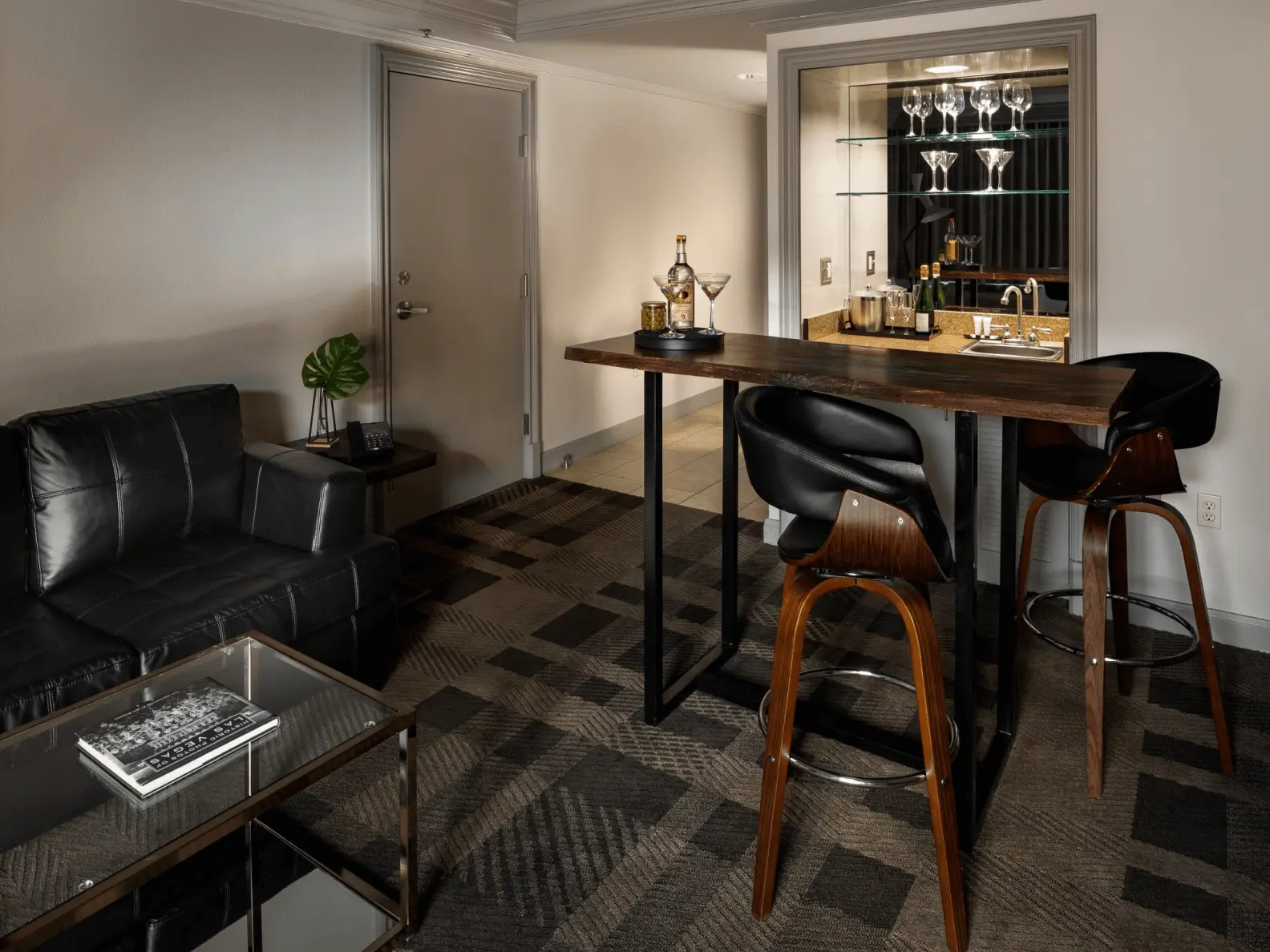 Suites Small Bar View